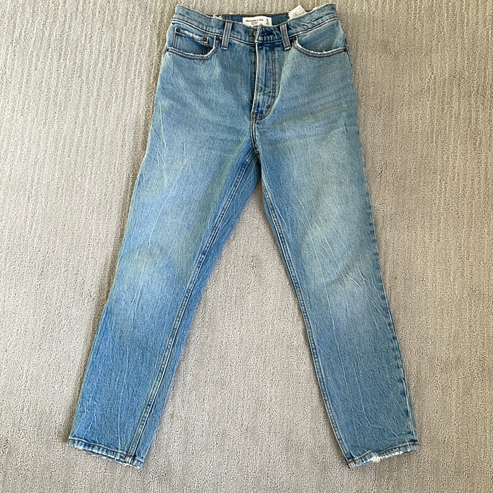Abercrombie The Skinny High Rise Jean